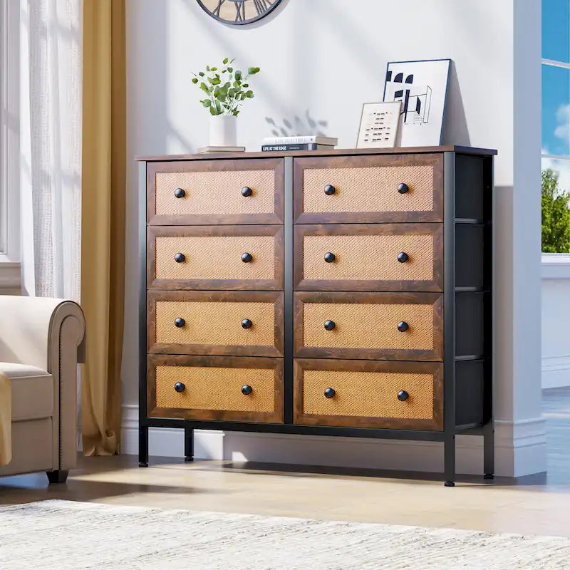 Commode en bois et rotin avec tiroirs