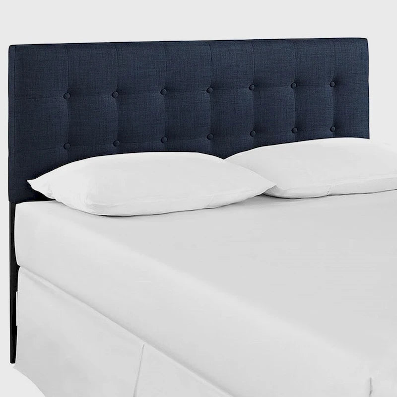 Tête de lit Hixson grand lit, capitonnée de tissu bleu foncé et élégant