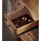 Ensemble de chambre à coucher Aiden 4 pièces en bois massif Simply Solid – Grand lit